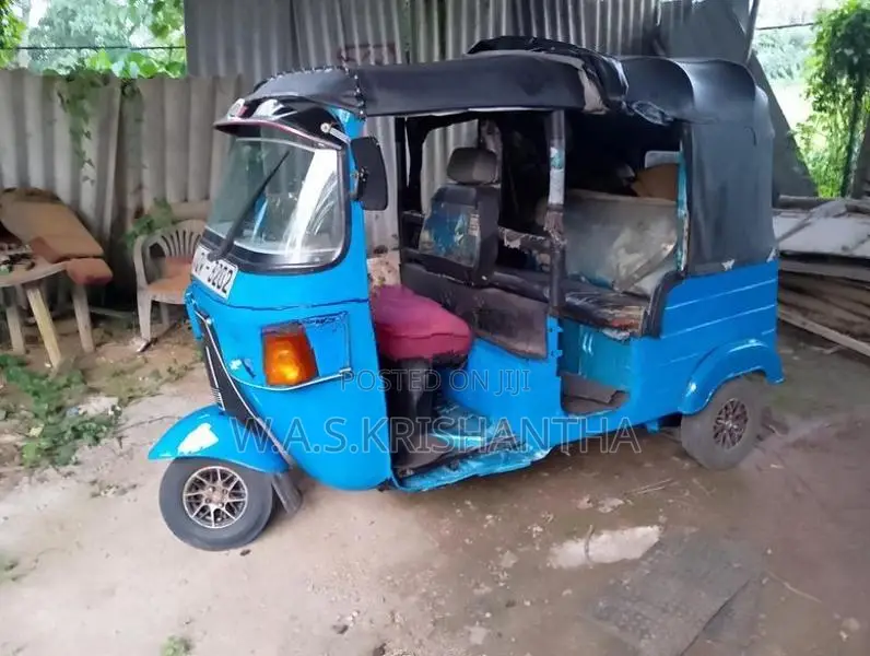 Bajaj RE 2010