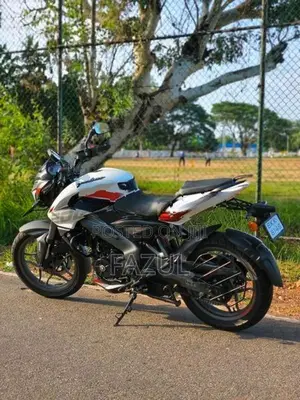 Bajaj Pulsar NS200 2025