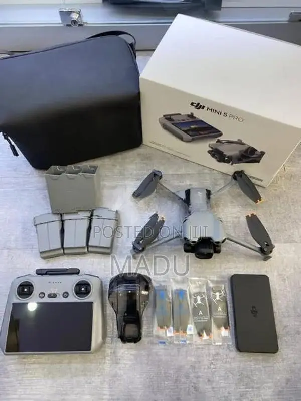DJI Mini 5 Pro Combo Plus