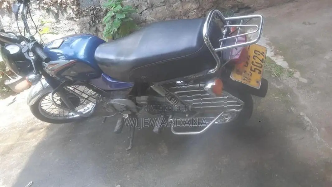 Bajaj Boxer 2005