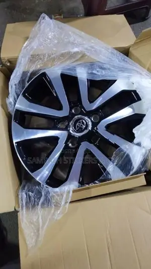 Land Cruiser Sahara V8 Alloy Wheel (20")
