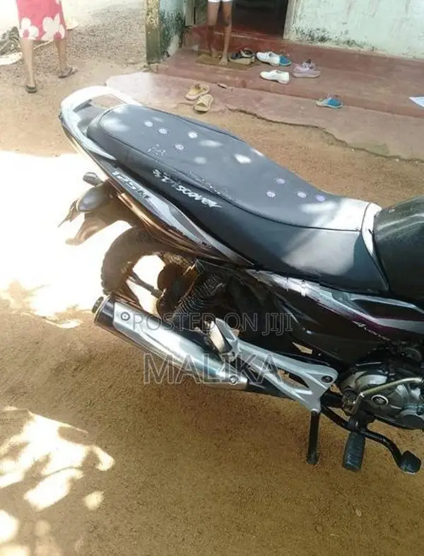 Bajaj Discover 125 2012