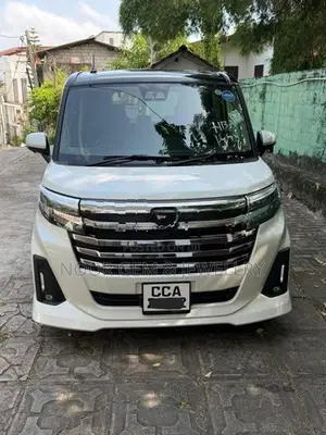 Toyota Roomy Custom GT Turbo 2025
