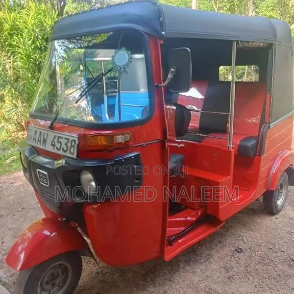 Bajaj RE 2015