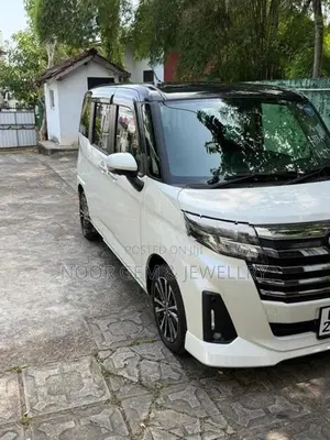 Toyota Roomy Custom GT Turbo 2025