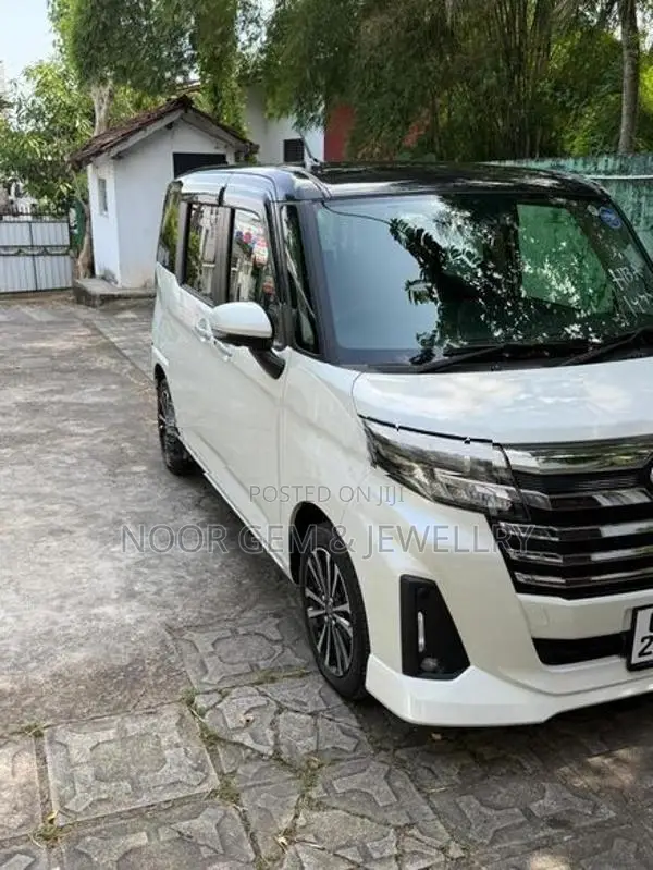 Toyota Roomy Custom GT Turbo 2025