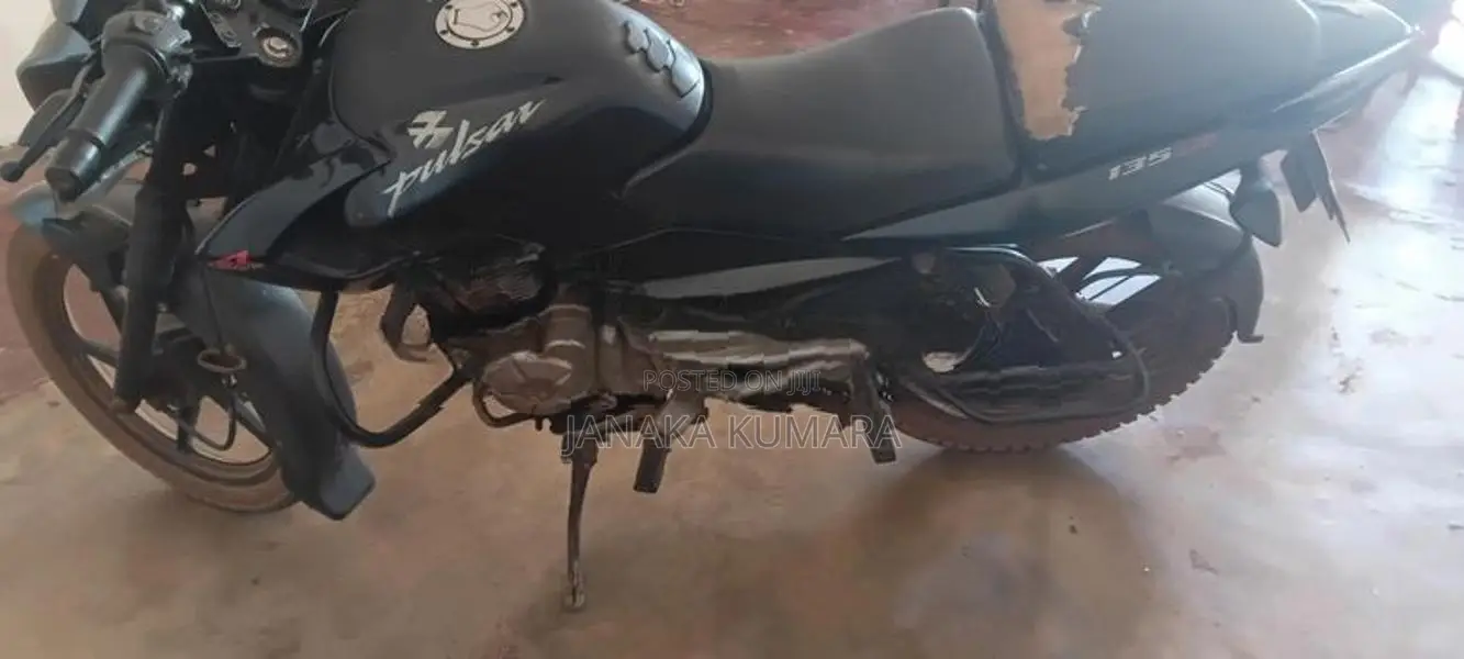 Bajaj Pulsar 135 2015