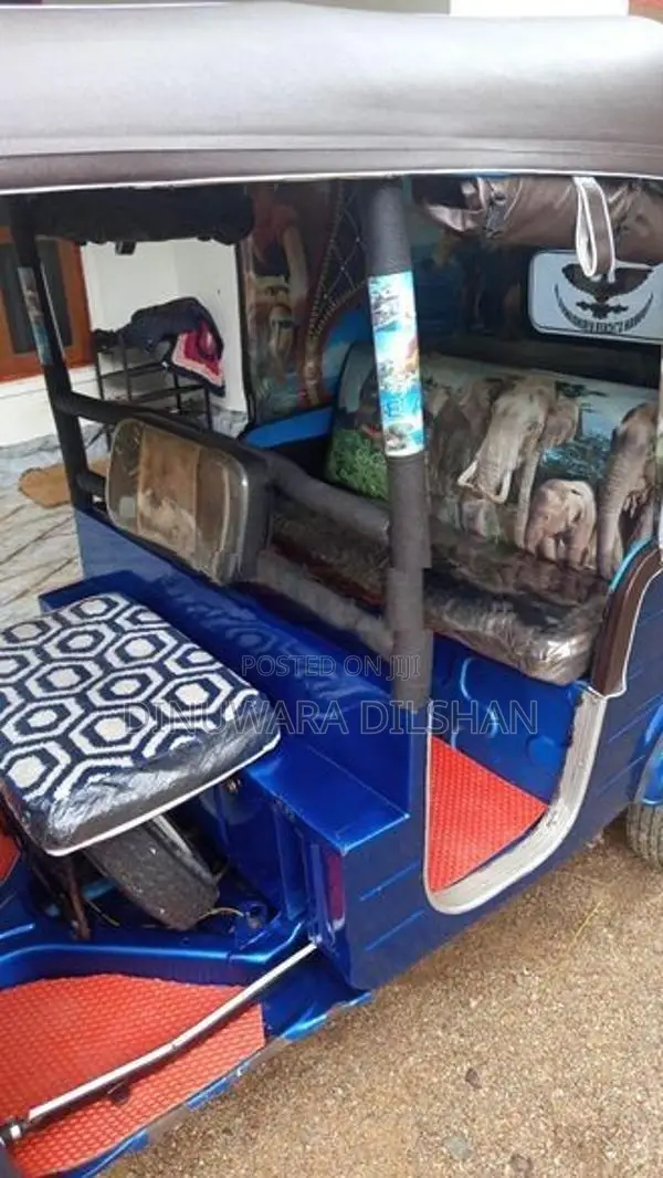 Bajaj RE 2006