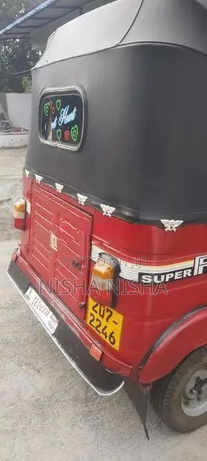 Bajaj RE 2000