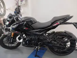 Bajaj Pulsar N160 Premium 2026
