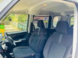Toyota Roomy Custom GT Turbo 2025