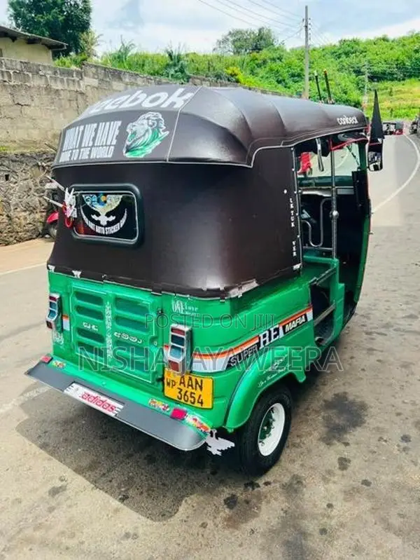 Bajaj RE 2014