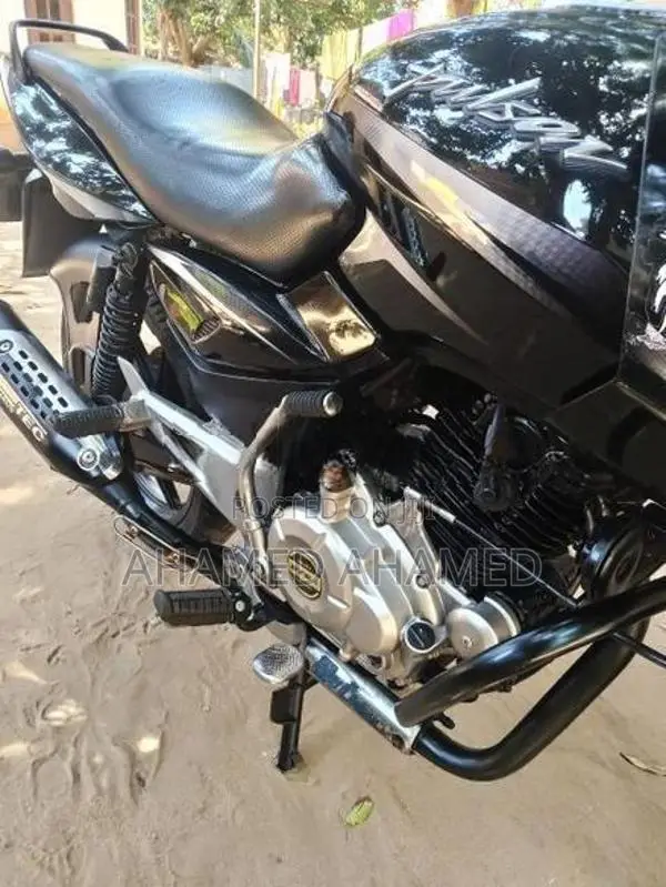Bajaj Pulsar 150 2016