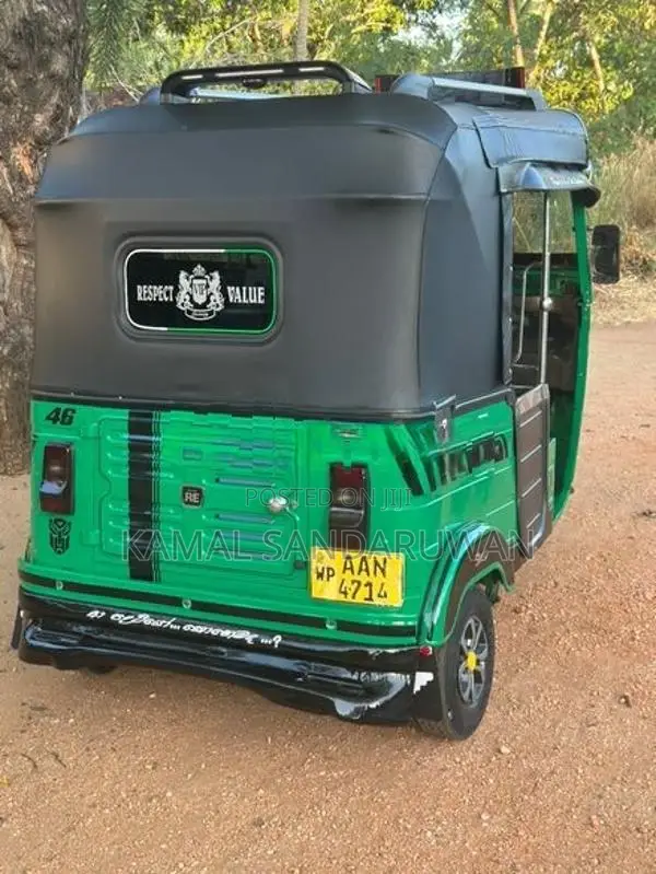 Bajaj RE 2015