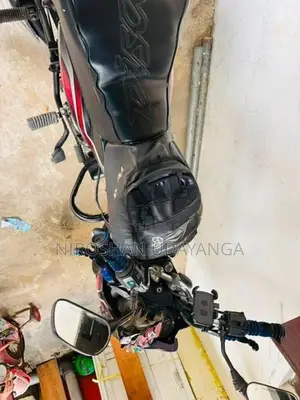 Bajaj Discover 100 2011