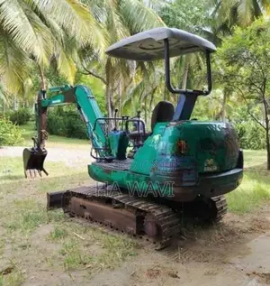 Komatsu PC 15 (30 size) Excavator