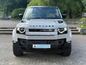 Land Rover Defender HSE P300e 2026