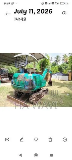 Komatsu PC 15 (30 size) Excavator