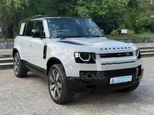 Land Rover Defender HSE P300e 2026