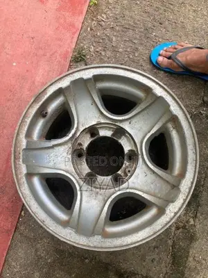 4 Alloy wheels