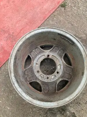 4 Alloy wheels