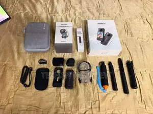 Insta 360 X3 Combo Pack