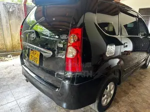 Toyota Avanza G 2011