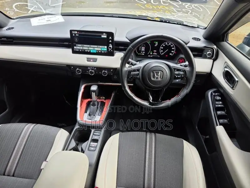 Honda Vezel Z PLAY 2023