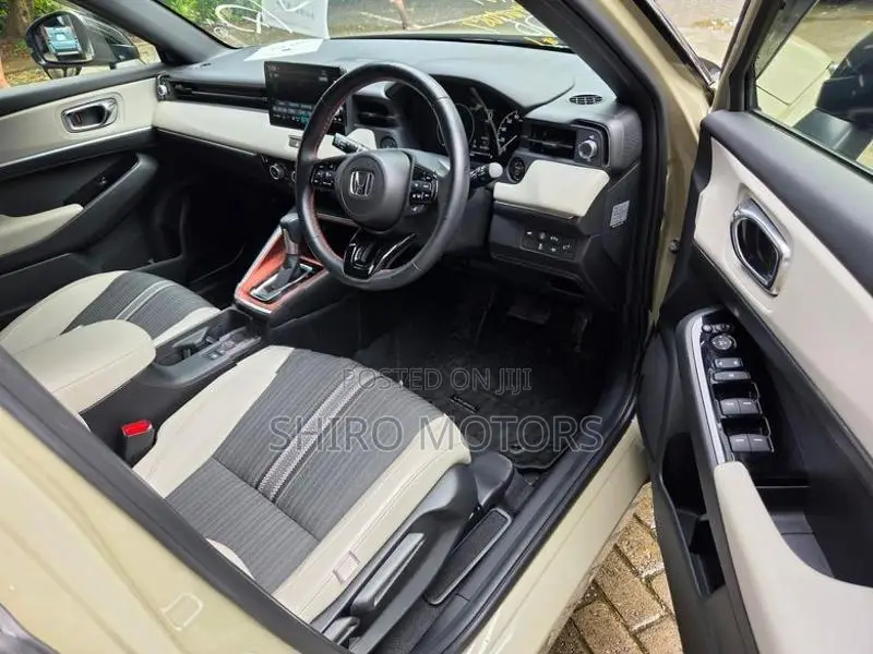 Honda Vezel Z PLAY 2023