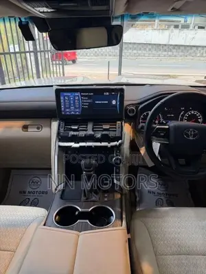 Toyota Land Cruiser Prado LC300 2024