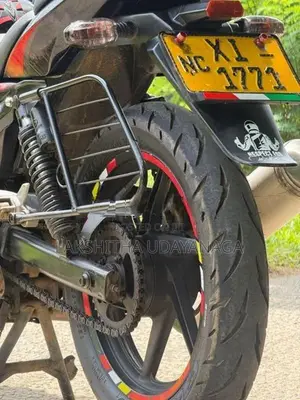 Bajaj Pulsar 220F 2012