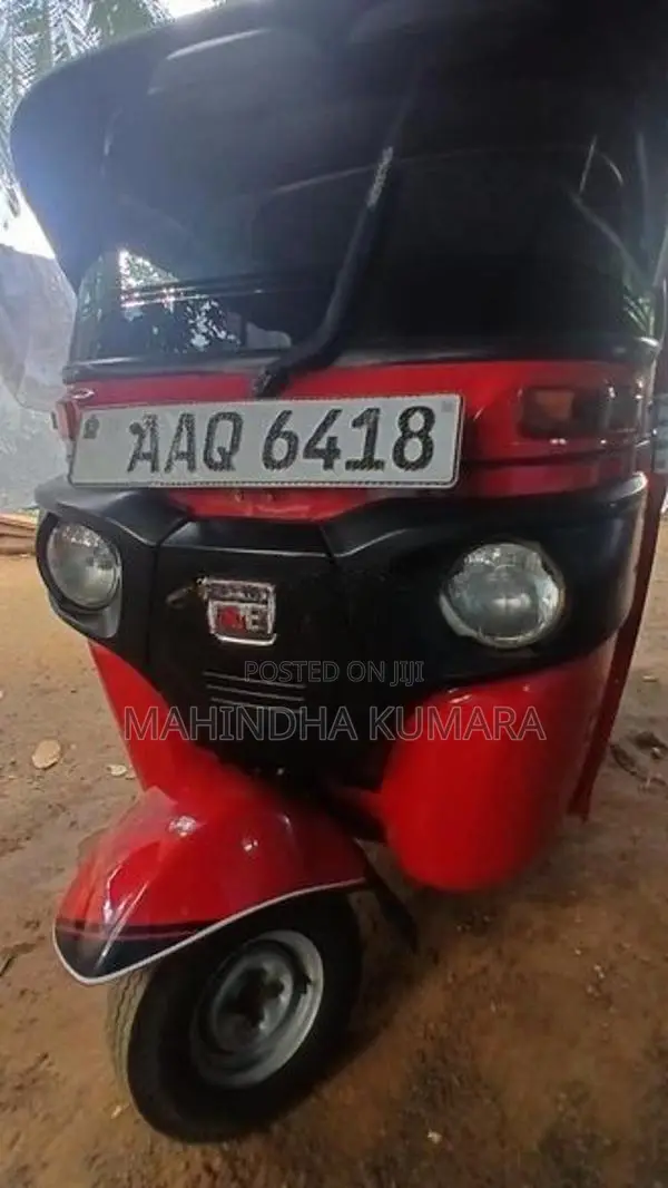 Bajaj RE 2014