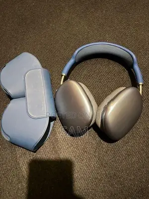 Apple AirPods Max Blue