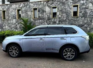 Mitsubishi Outlander PHEV Aspire 2014