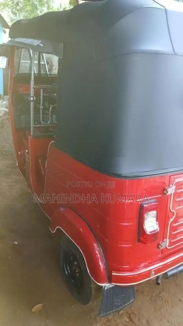 Bajaj RE 2014