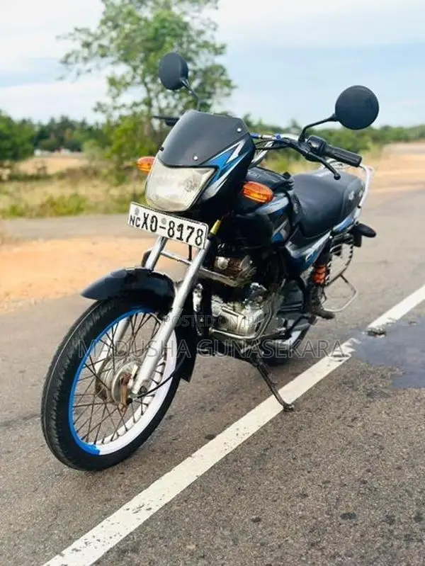 Bajaj CT100 2012