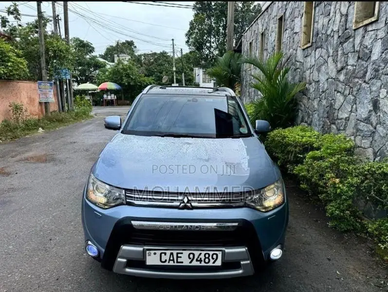 Mitsubishi Outlander PHEV Aspire 2014