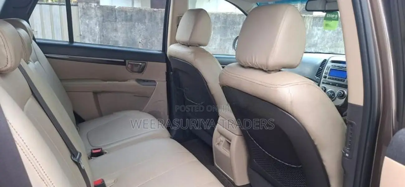 Hyundai Santa Fe 2011