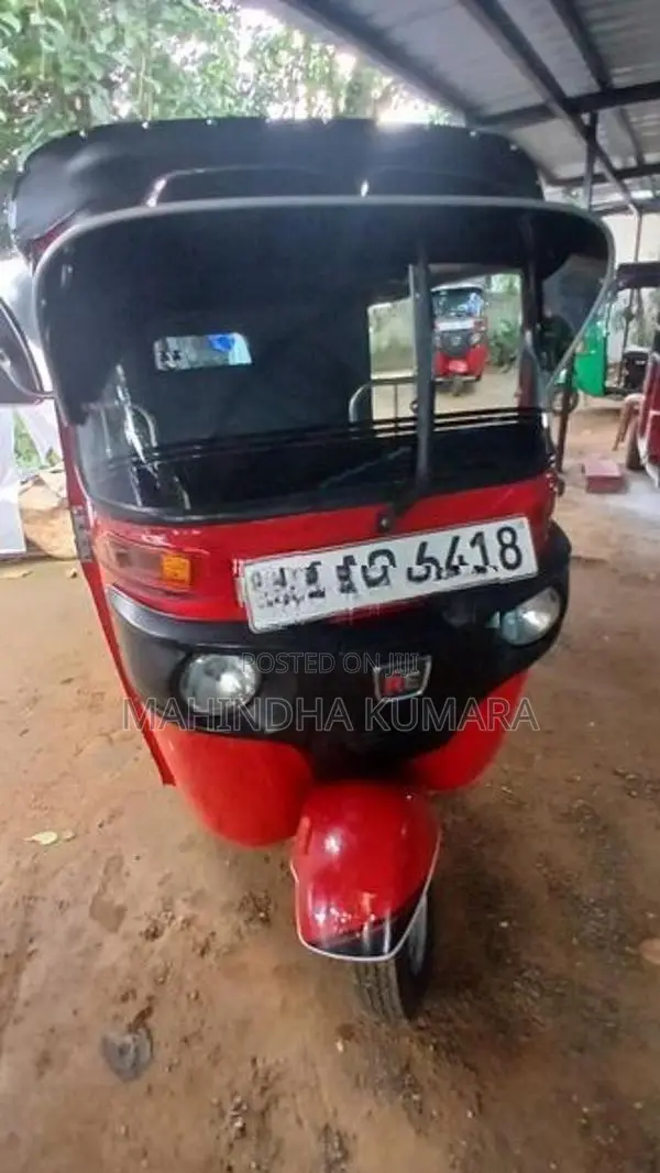 Bajaj RE 2014