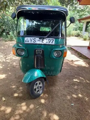 Bajaj RE 2011