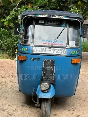 Bajaj RE 2004