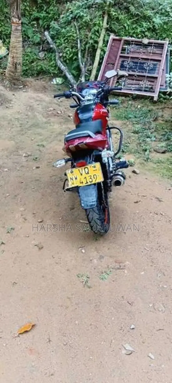 Bajaj Pulsar 180 2010