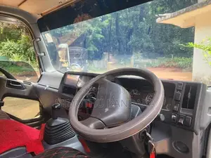 Isuzu NRP85 2008