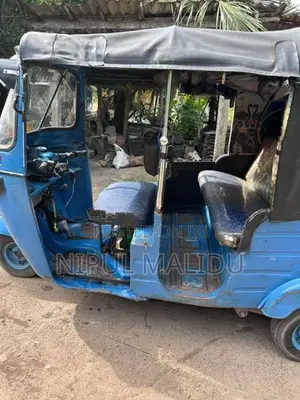 Bajaj RE 2004