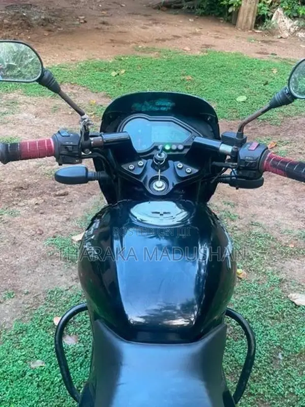 Bajaj Pulsar 150 2017