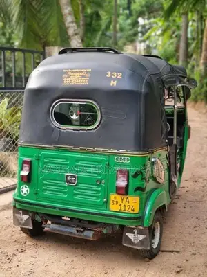 Bajaj RE 2010