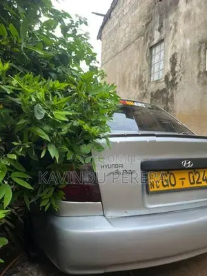 Hyundai Accent GVS 2002