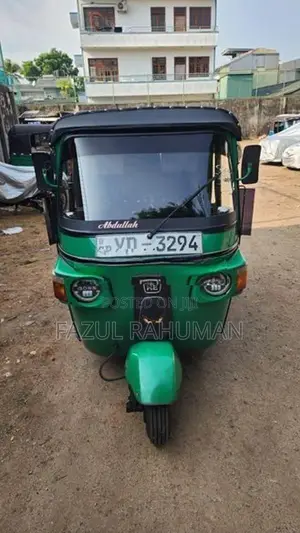 Bajaj RE 4 Stroke 2010