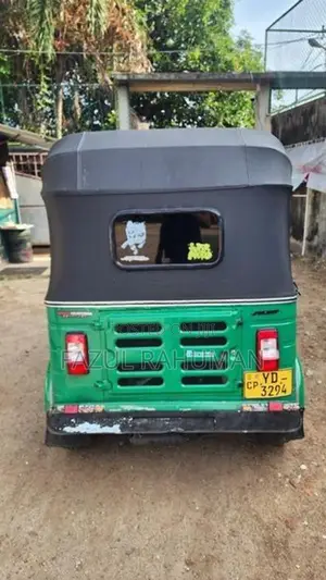Bajaj RE 4 Stroke 2010