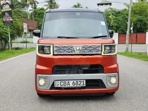 Daihatsu Wake SPACIA CUSTOM TURBO 2015